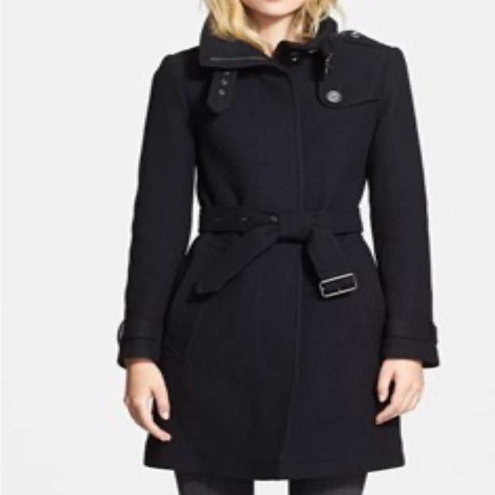 Daylesmoore Burberry Black Belted Coat